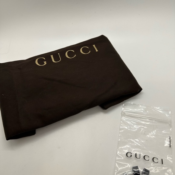 SOLD-GUCCI Turquoise Blue Suede Colorblock Toe Pointed Heels Pumps Size 39 US 9 - Picture 7 of 7